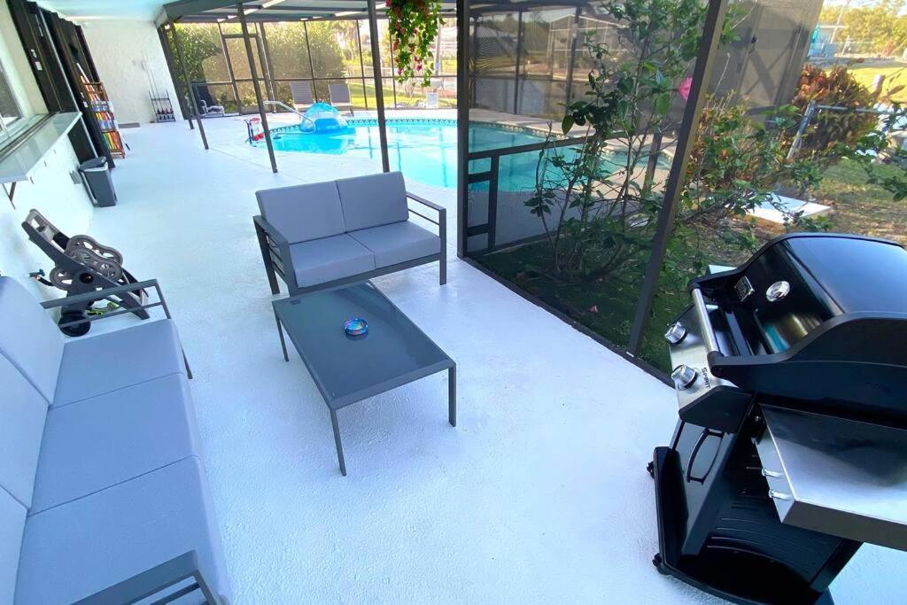 Waterfront Gulf Gateway: Pool/Dock/Grill/Gameroom Fort Myers Bagian luar foto